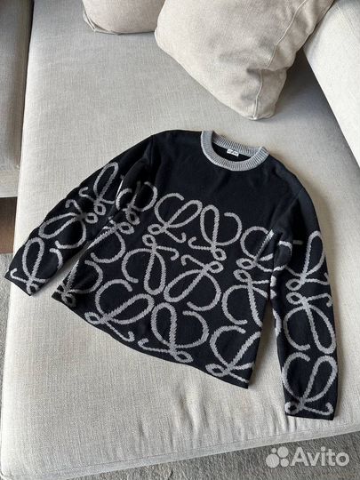 Свитер loewe женский