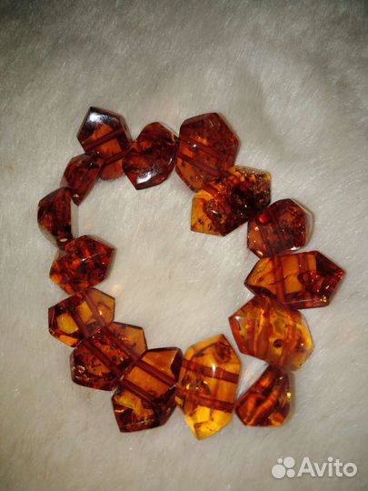 Янтарные бусы, браслет