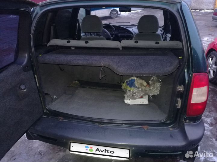 Chevrolet Niva, 2004