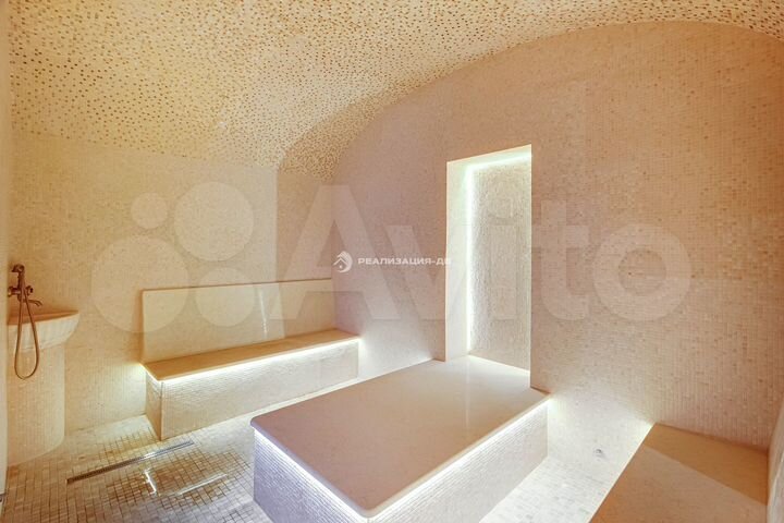 Коттедж 580 м² на участке 18 сот.