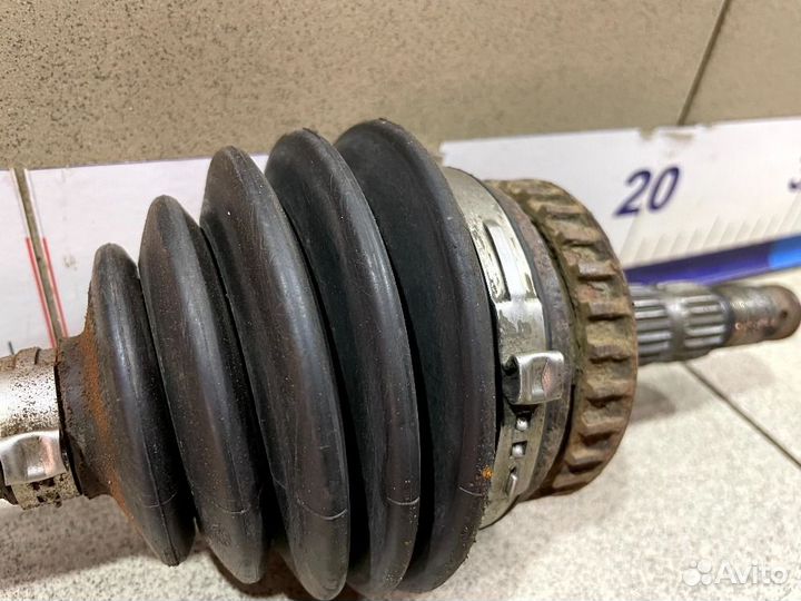 Полуось передняя левая Opel Vectra B