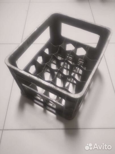 Ящик пластиковый для хранения бутылок