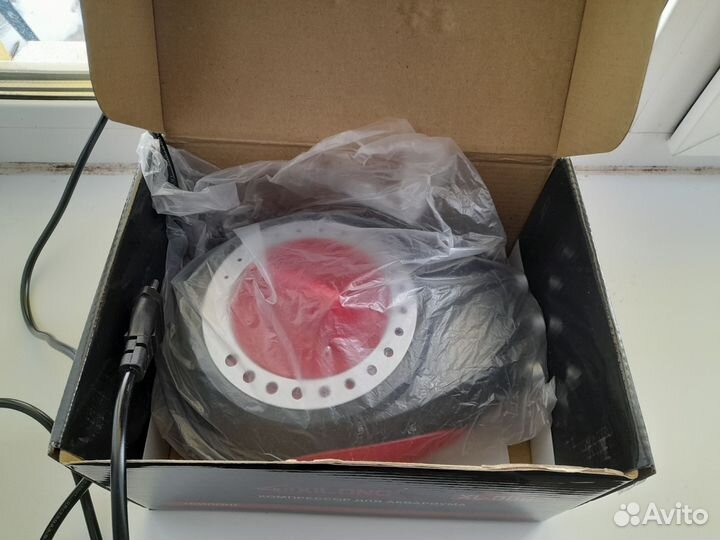 Компрессор для аквариума 8Вт и декор- кораллы