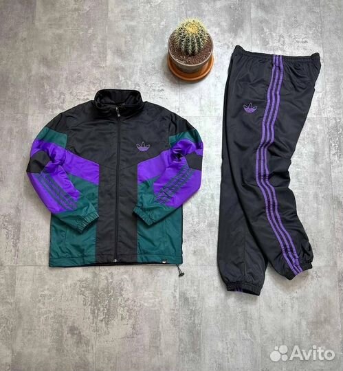 Спортивный костюм adidas