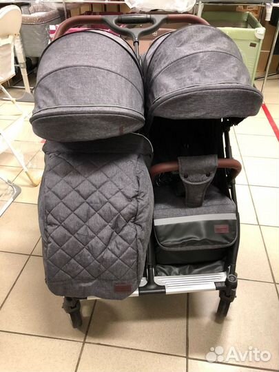 Коляска для двойни Carrello Connect с люльками