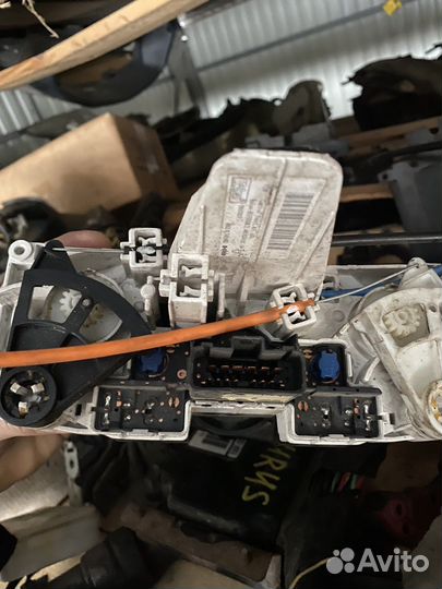 Блок управления печкой Ниссан Нот лев.руль