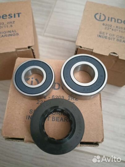 Комплект подшипников и сальник Indesit Ariston