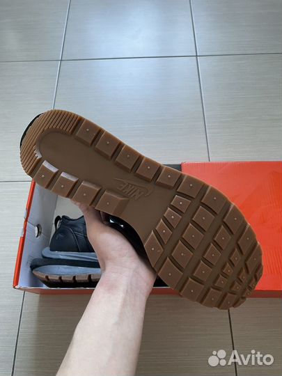 Кроссовки Sacai x Nike VaporWaffle black and gum