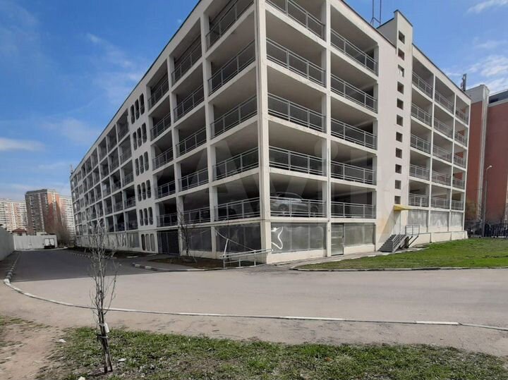 Машиноместо, 14 м²