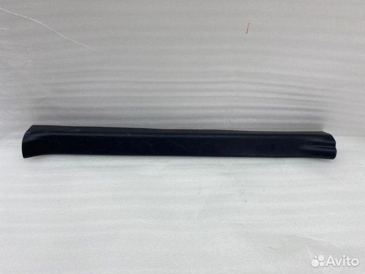 Накладка порога внутренняя передняя левая Toyota