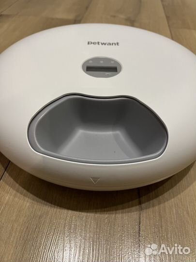 Автоматическая кормушка для животных