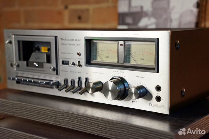 Кaсceтнaя дeкa Тесhniсs RS-M40