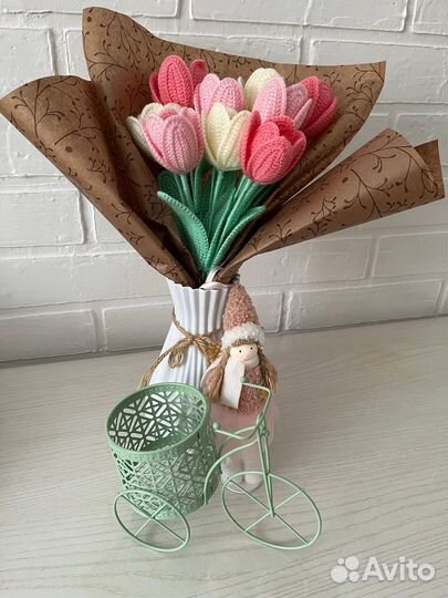 Вязаные тюльпаны