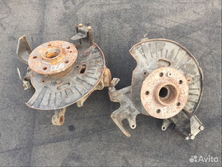 Кулак в сборе Mercedes W163