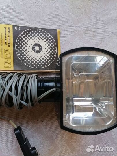 Электронная фотовспышка луч-М1