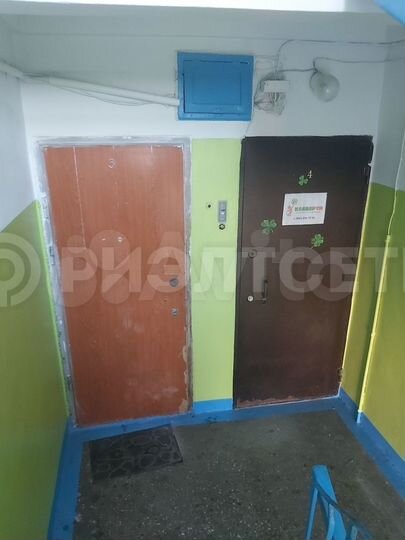 Комната 11 м² в 5-к., 2/5 эт.