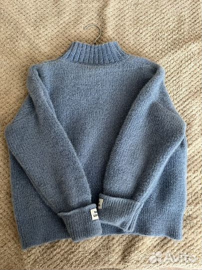 Свитер