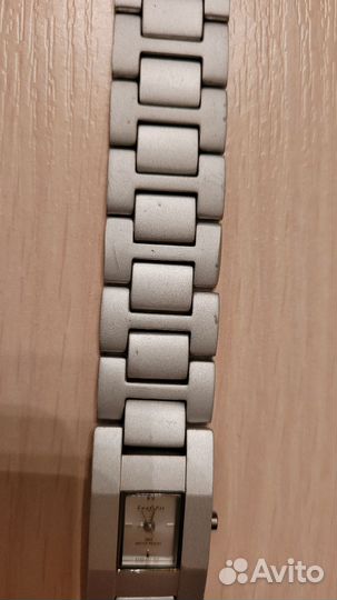 Часы наручные женские Q&Q