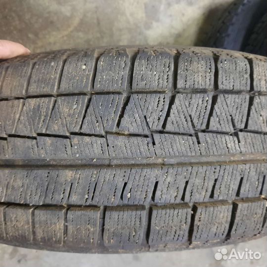 Bridgestone Blizzak Revo GZ 215/60 R16