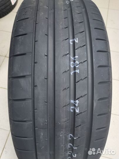Yokohama Advan Sport V107 255/55 R20 110Y
