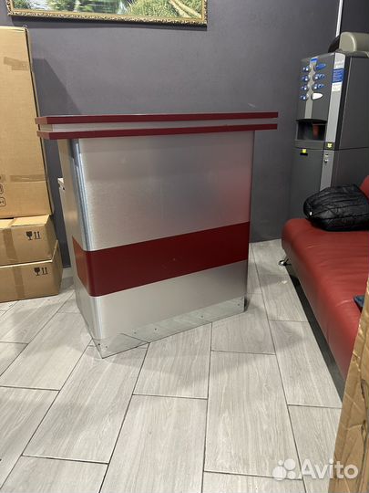 Стол трибуна