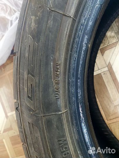 Nitto NT555 G2 215/50 R17 95W