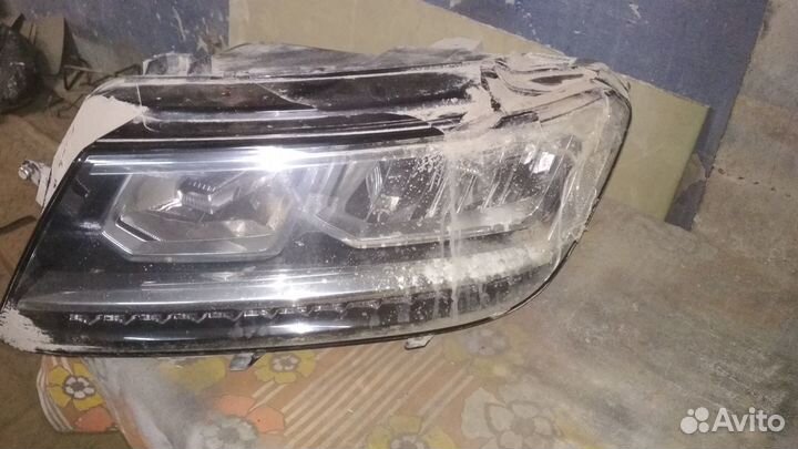 Передняя левая фара Фольксваген Тигуан 2019
