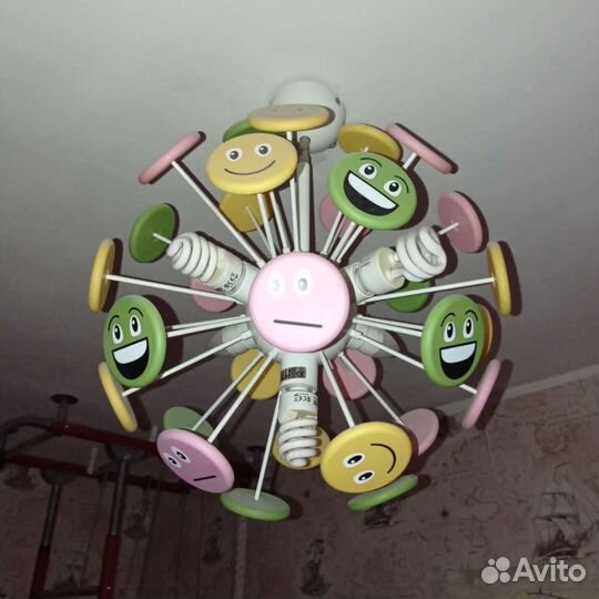 Люстра в детскую, смайлы