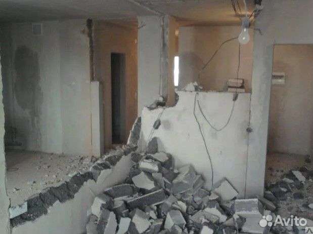 Демонтажные работы и вывоз мусора