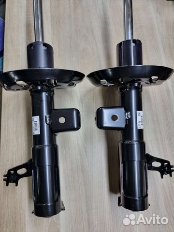 Амортизатор передний левый правый Toyota Camry V70