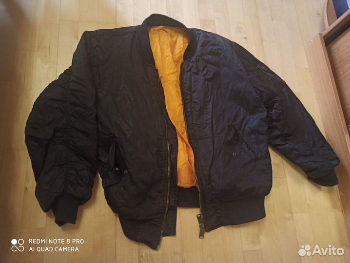 Бомбер из 90х