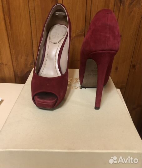 Туфли женские