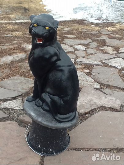 Продам фигуры садовые пантера