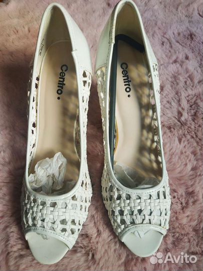 Туфли босоножки 38,5 белые