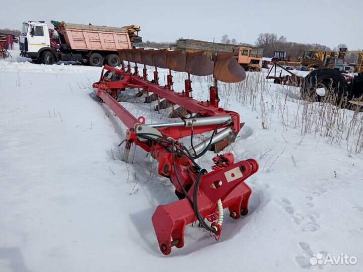 Плуг оборотный