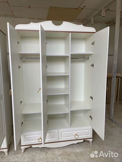 Шкаф 