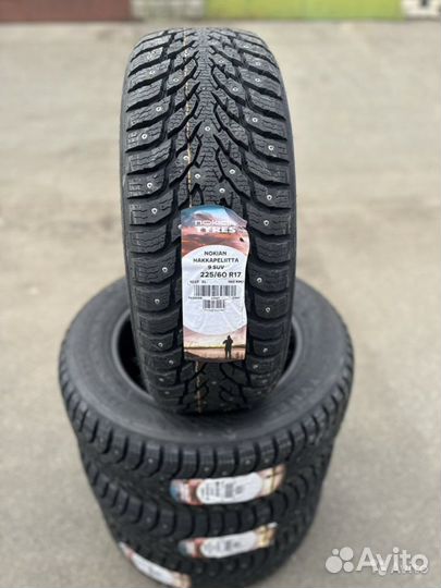 Nokian Tyres Hakkapeliitta 9 SUV 225/60 R17
