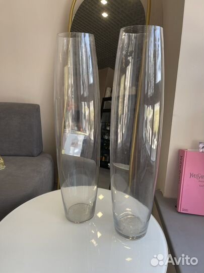 Большая стеклянная ваза
