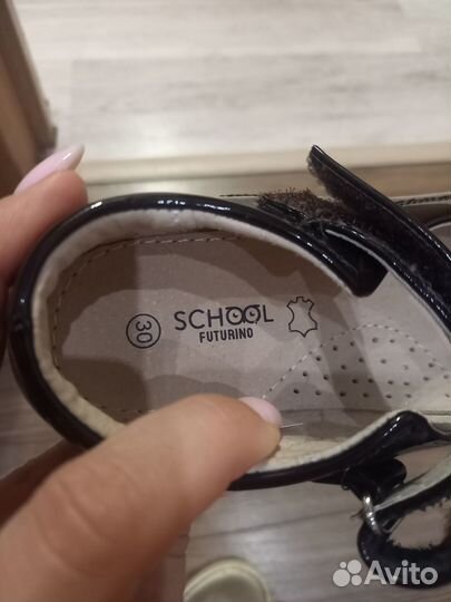 Туфли для девочки новые