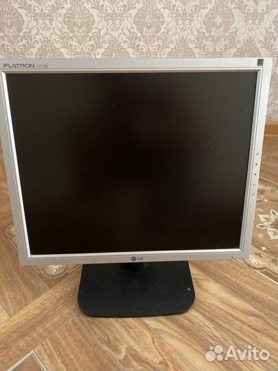 Монитор lg flatron L 1718S