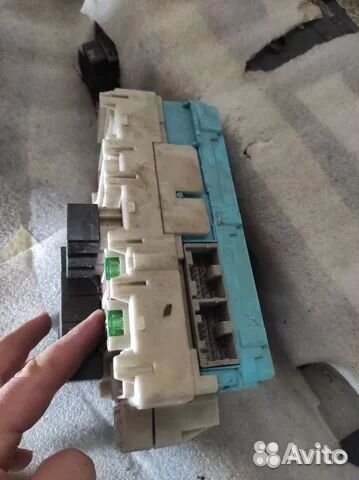 Блок комфорта Mitsubishi Lancer 9 4G18 2005