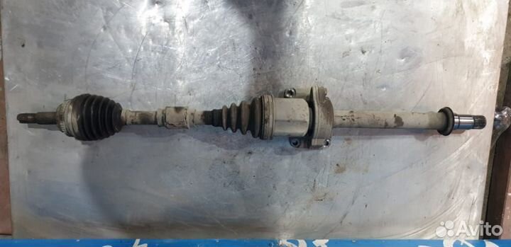 Привод Правый левый Тойота Ипсум 2,4л АКПП