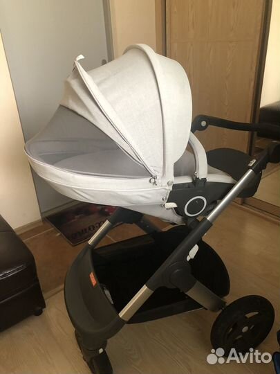 Прогулочная коляска stokke