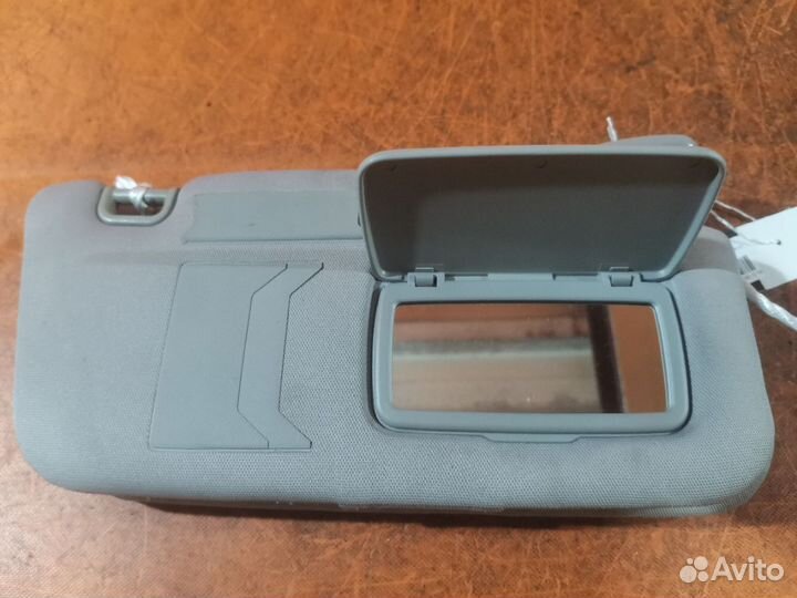 Козырек от солнца на Subaru Forester SG5