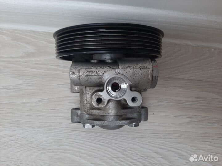 Насос гидроусилителя Renault Sandero 2