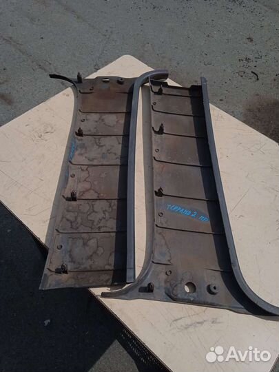 Накладка центральной стойки Nissan Terrano 2