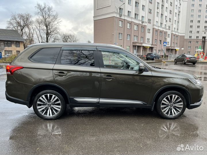 Mitsubishi Outlander 2.0 CVT, 2018, 94 600 км