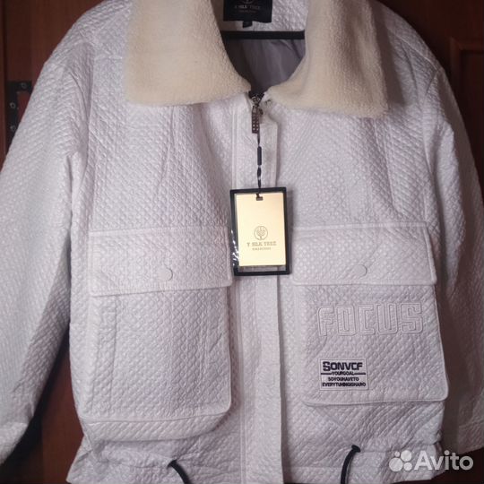 Куртка женская новая 48