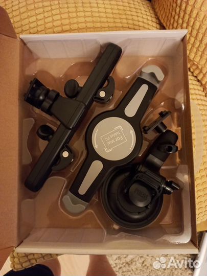 Держатель для планшета автомобильный