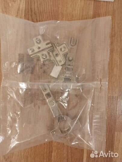 Дверцы и петли от шкафа